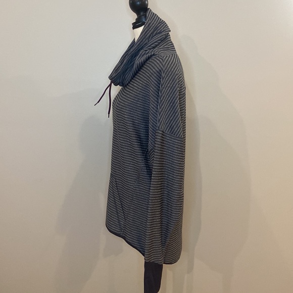 Mondetta cowl neck long sleeve drawstring hi lo kangaroo pocket top workout - Picture 4 of 9